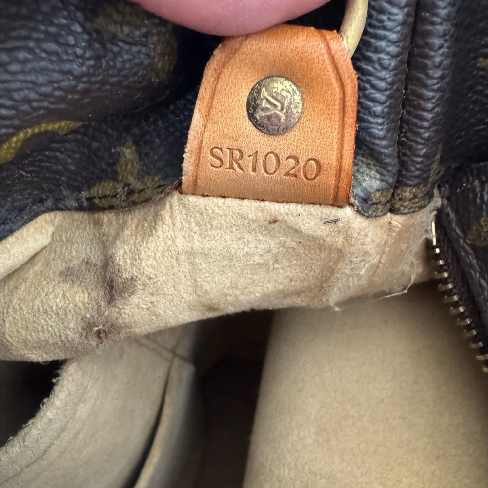 Louis Vuitton Luco Monogram Shoulder Bag with COA - Picture 13 of 13